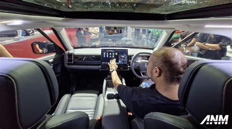 Interior Chery J6