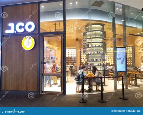 Interior J.CO Store
