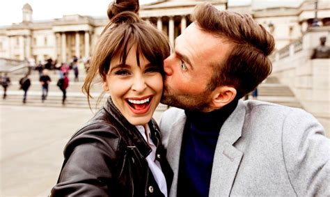 Is it okay to post selfies when in a relationship