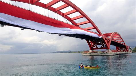 Jembatan Merah Putih Pylon