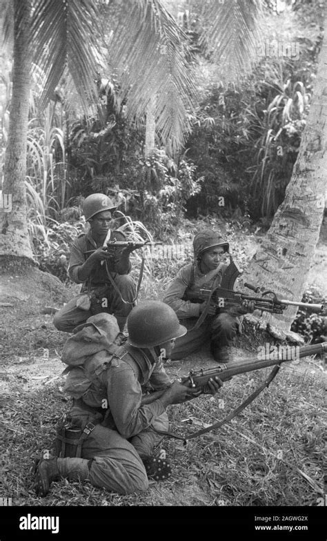 Peralatan dan Perlengkapan KNIL