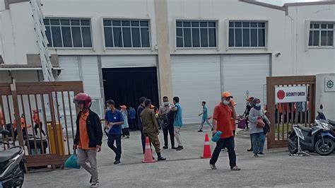 Karyawan Cuti Imlek