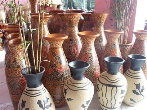 Keindahan Seni Keramik di Indonesia Membuatnya Tetap Digemari