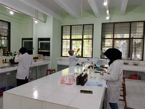 Kimia Analitik lab