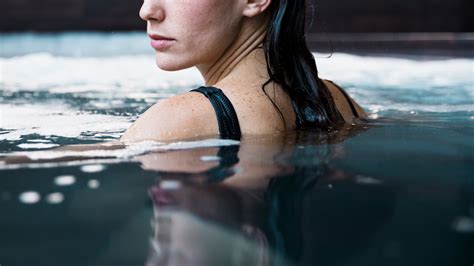 Efektivitas Kolam Renang Air Hangat dalam Meringankan Sakit Otot