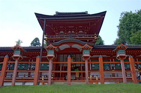 Kuil-kuil Bersejarah di Nara yang Menakjubkan