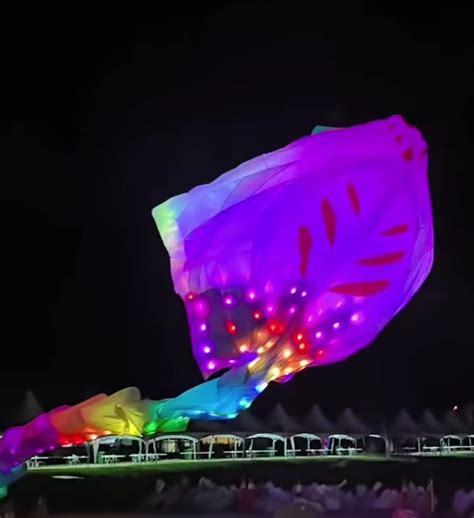 Layang-layang LED