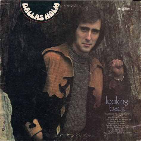 Portada de Looking Back