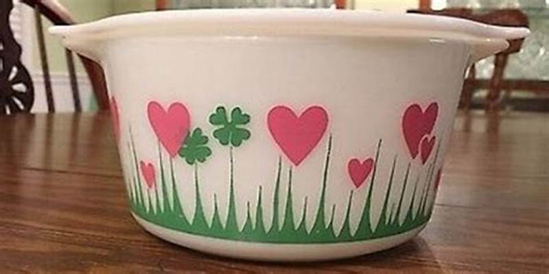 Lucky In Love Pyrex Pattern
