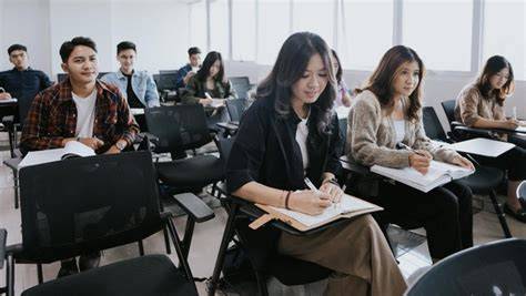 Mahasiswa Belajar