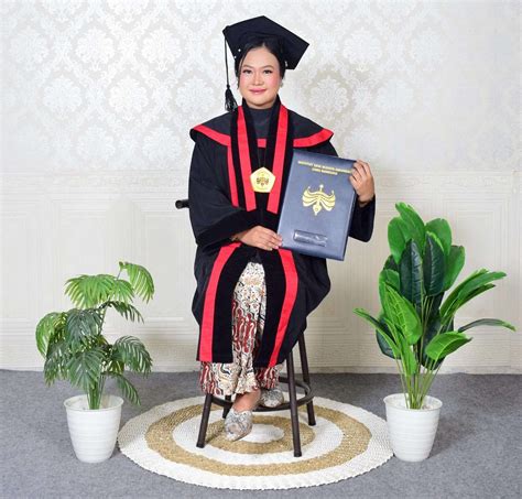 Makna Wisuda