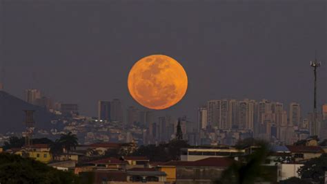 Malam Ini Ada Sturgeon Moon