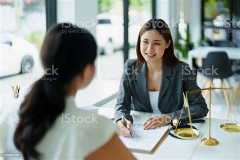 Membaca Dokumen Penting