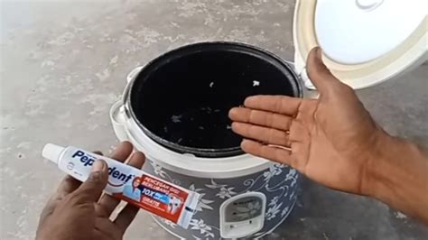 Mencuci Rice Cooker
