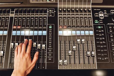 Mengatur Audio dan Mixing