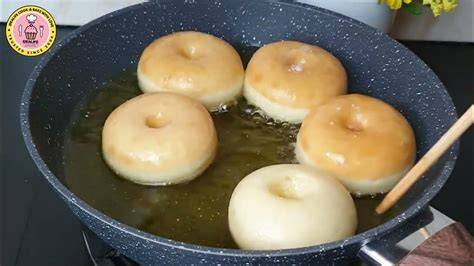 Menggoreng Donat
