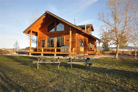 Why Visit Montana Fly Fishing Lodges