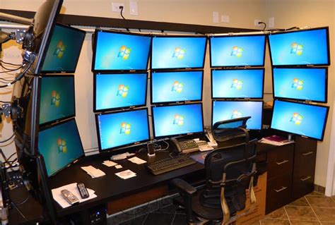 Multi-Monitor Setup
