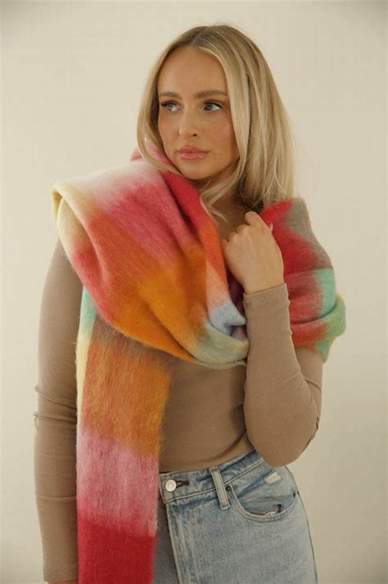 Multicolor Scarf Pattern