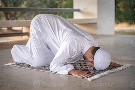 Muslim man praying