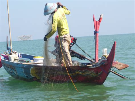 Nelayan di Laut