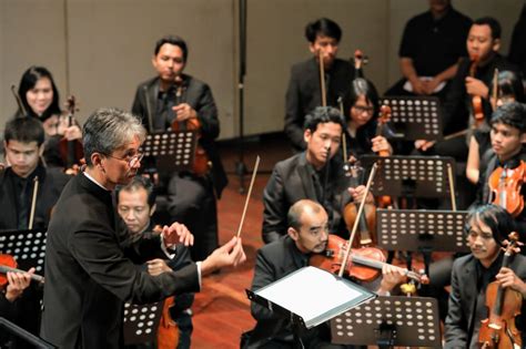 Orkestra teater di Indonesia