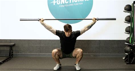 Ilustrasi Overhead Squat