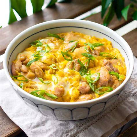 Oyakodon dish