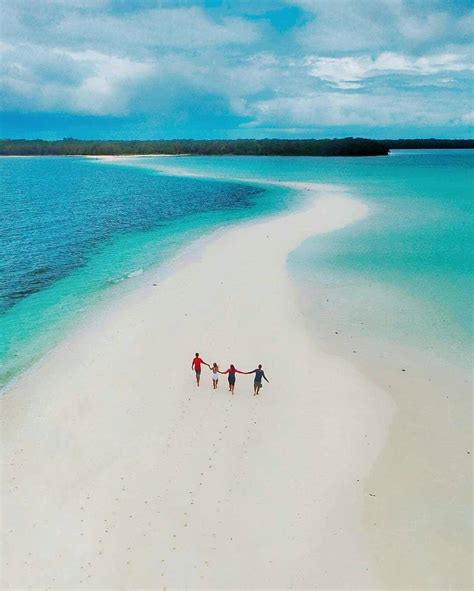 Pantai Pasir Putih Bantul Indonesia