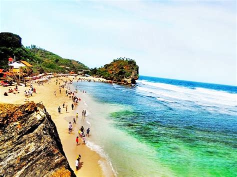 Pantai Siung Jawa Tengah