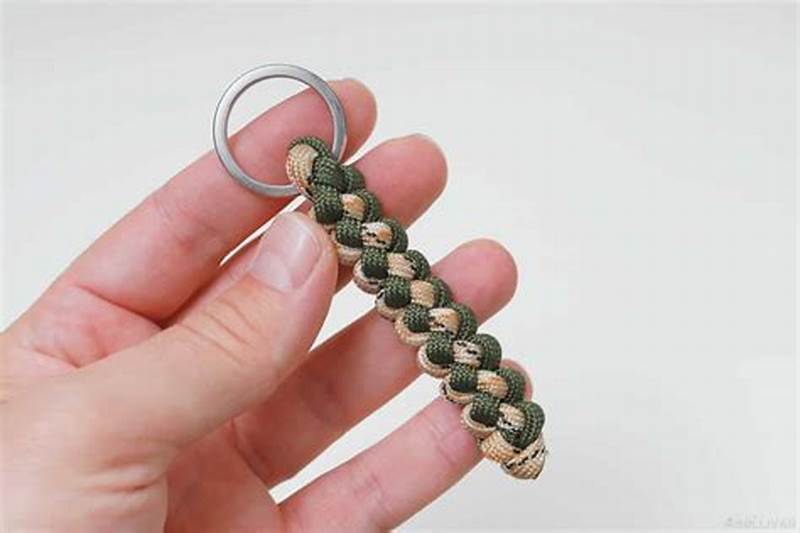 Paracord Keychain Pattern