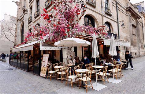 Paris Cafe