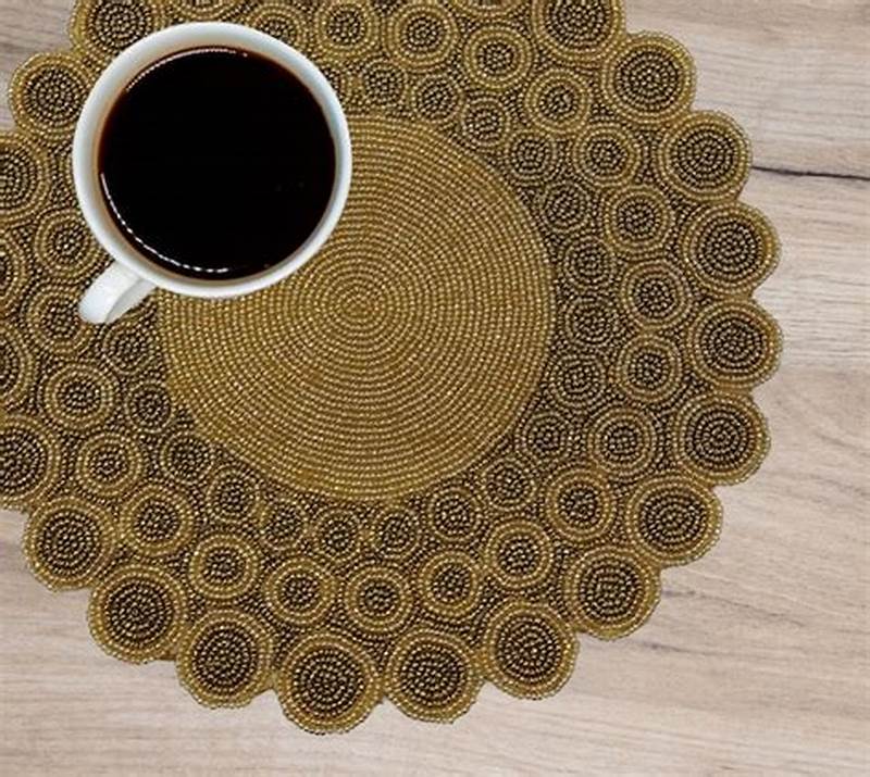 Pattern Table Mat Gold