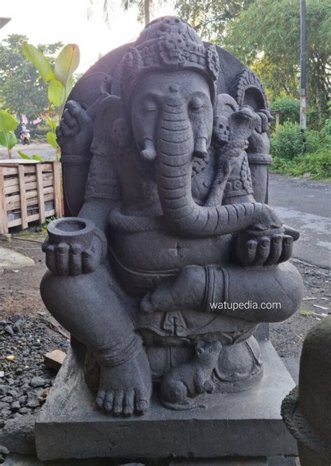 Patung Batu