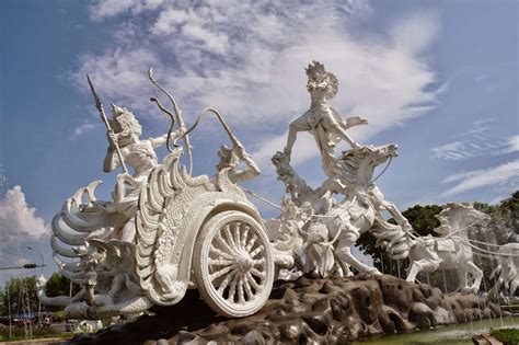 Patung Kaca