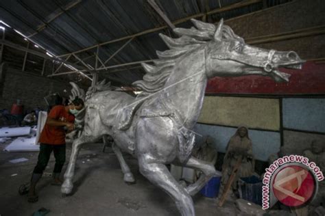 Patung Logam