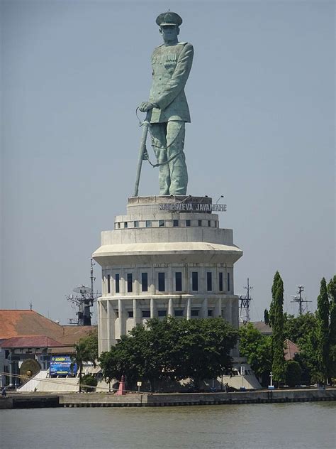 Patung Monumen