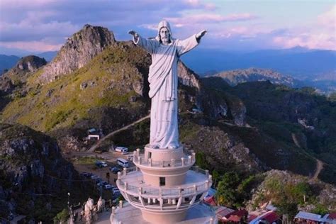 Patung Yesus Memberkati, Toraja