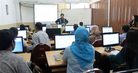 Pelatihan Komputer