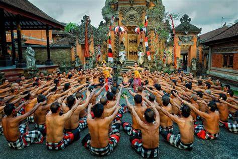 Penari Tari Kecak