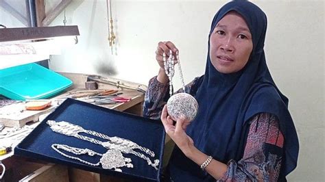 Pengrajin Perhiasan