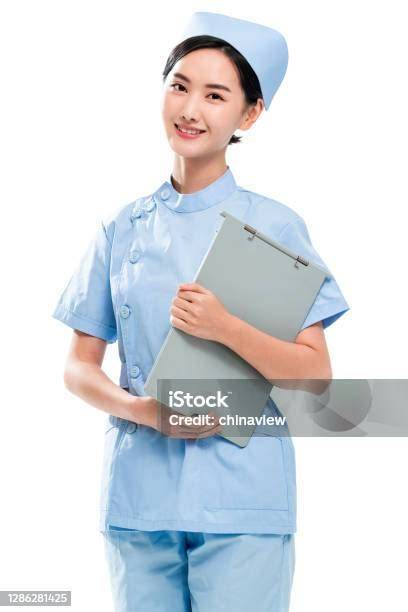 Perawat Perempuan