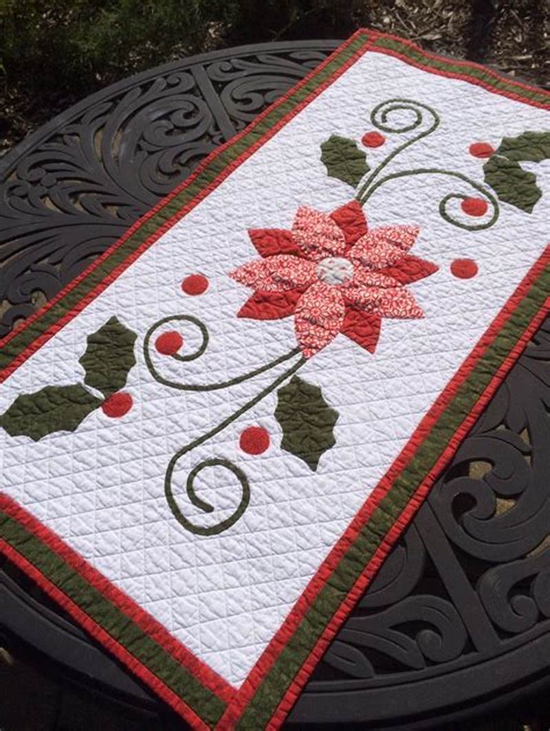 Poinsettia Table Runner Pattern