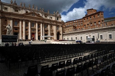 Popes Funeral Seating Chart
