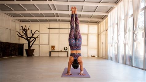 Postur Handstand yang Benar