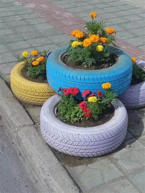Pot Bunga Ban Bekas