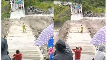 Pria Terjang Banjir