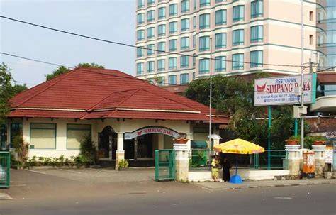 Restoran Simpang Raya