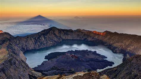 Rinjani volcano