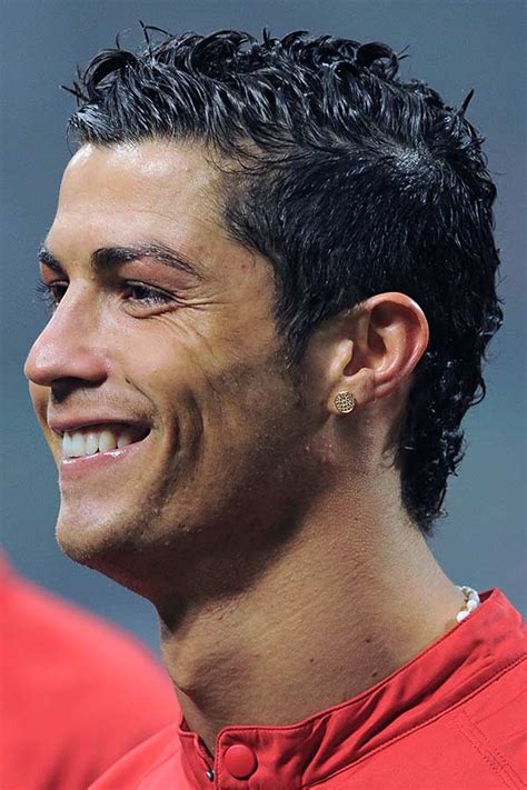 Gaya Rambut Cristiano Ronaldo Mohawk Berwarna Pirang